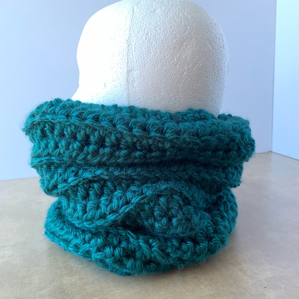 Adult infinity scarf 🧣 - Picture 2 of 3